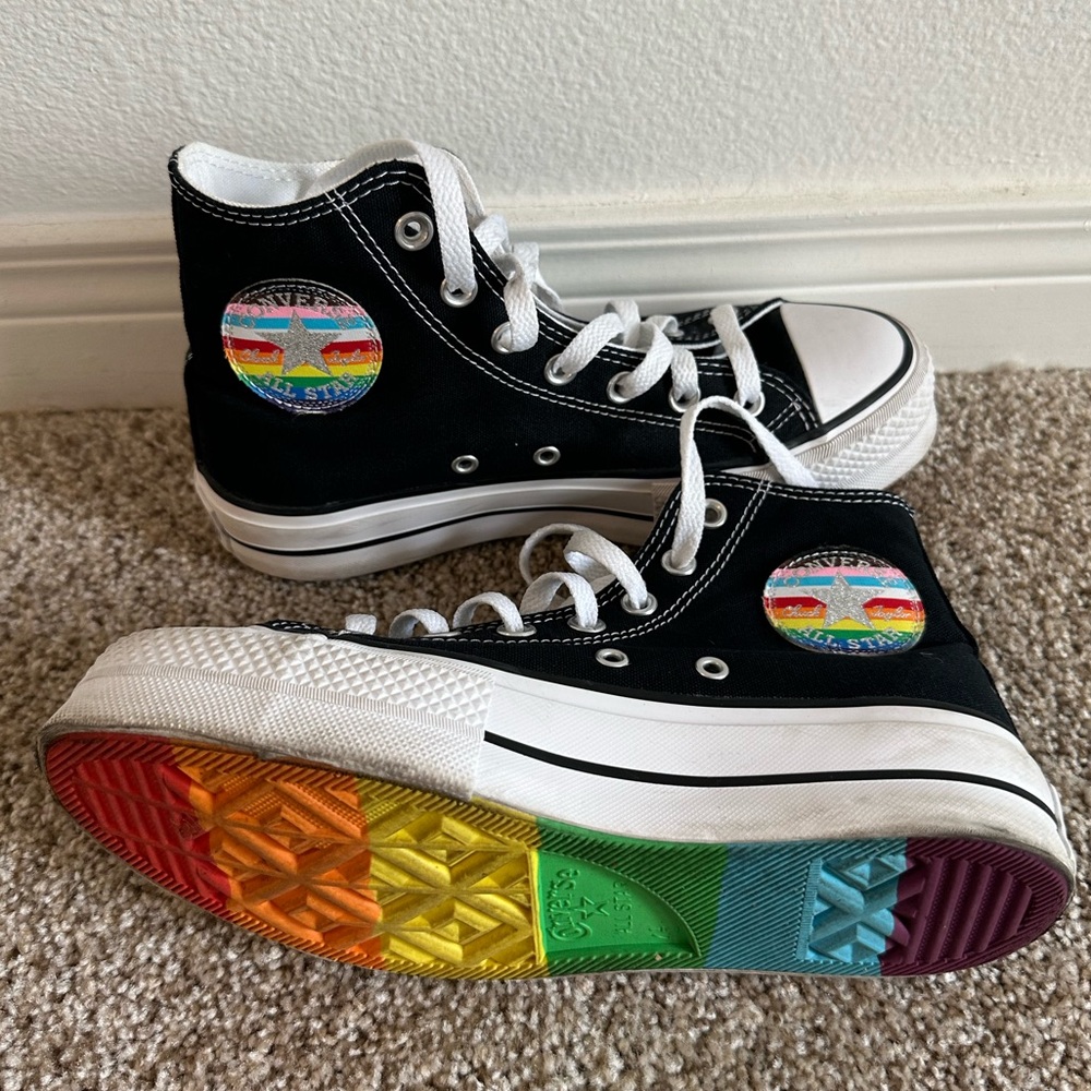 Women’s platform black Pride Converse